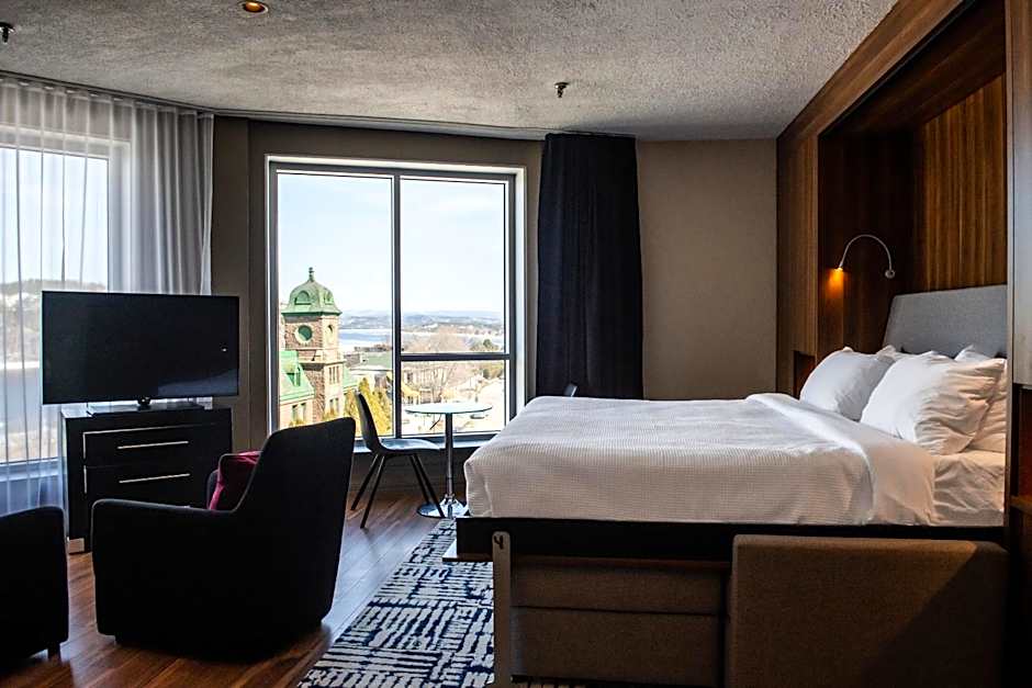 Photo 1 of 2 of Superior 1 King Bed Suite