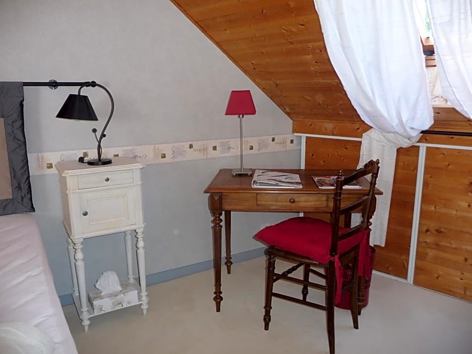 À la MAISON JAUNE