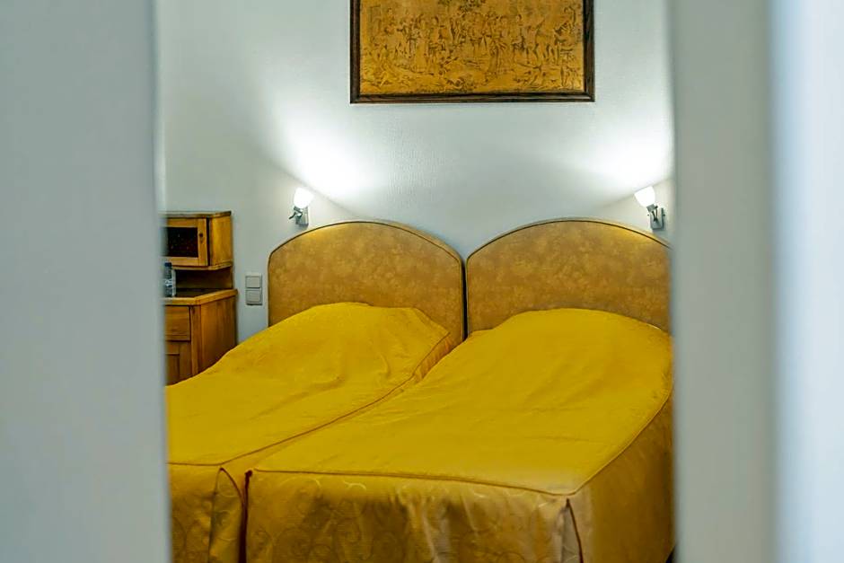Elckerlyck Inn Hotel