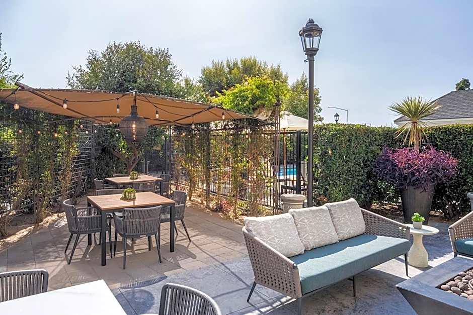 Ayres Hotel Fountain Valley / Huntington Beach