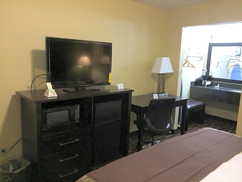 Boarders Inn & Suites by Cobblestone Hotels - Ashland City