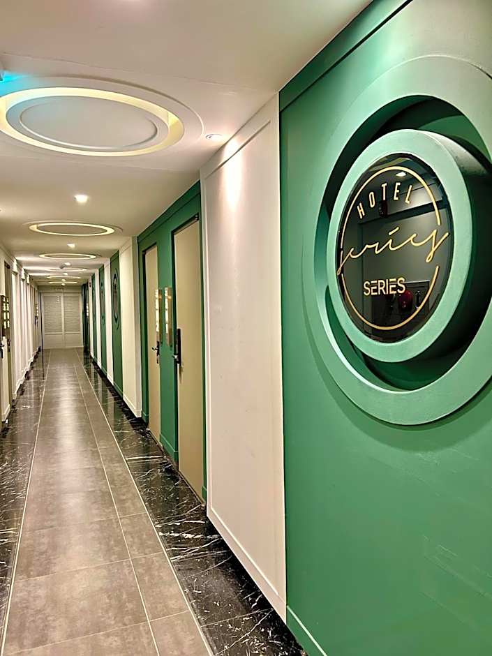 Series hotel