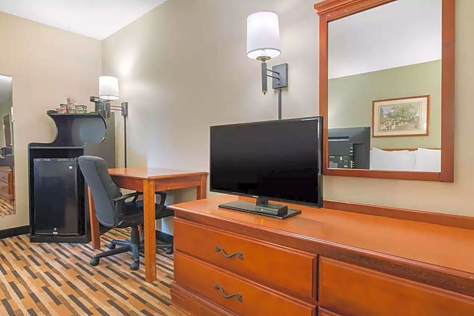 Baymont by Wyndham Port Wentworth