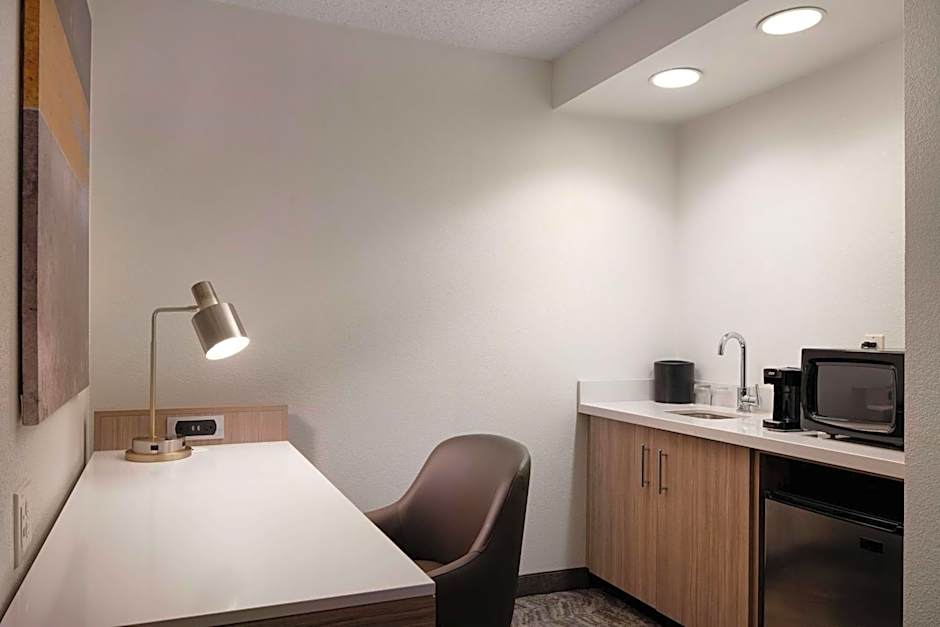 Sonesta Select Seattle Renton Suites