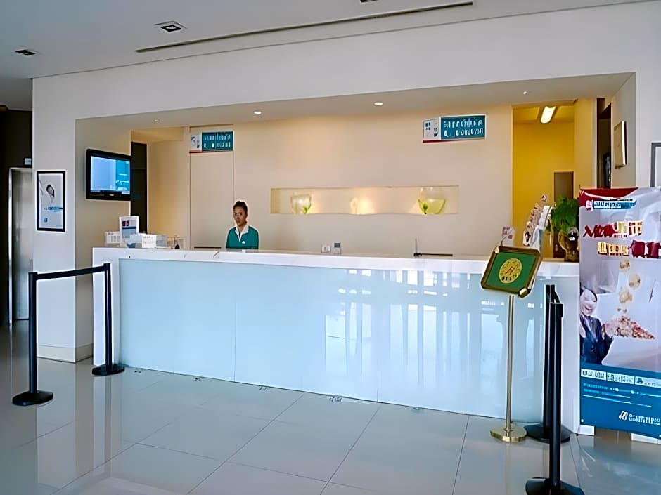 Jinjiang Inn Tianjin Binhai New District Tanggu Metro Station