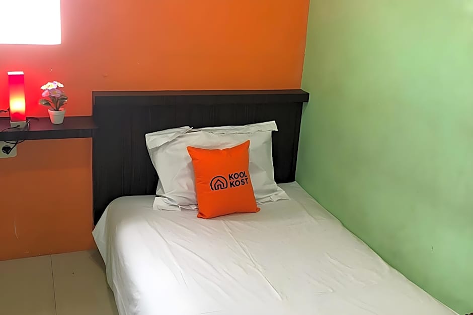 KoolKost Syariah near Tunjungan Plaza 2