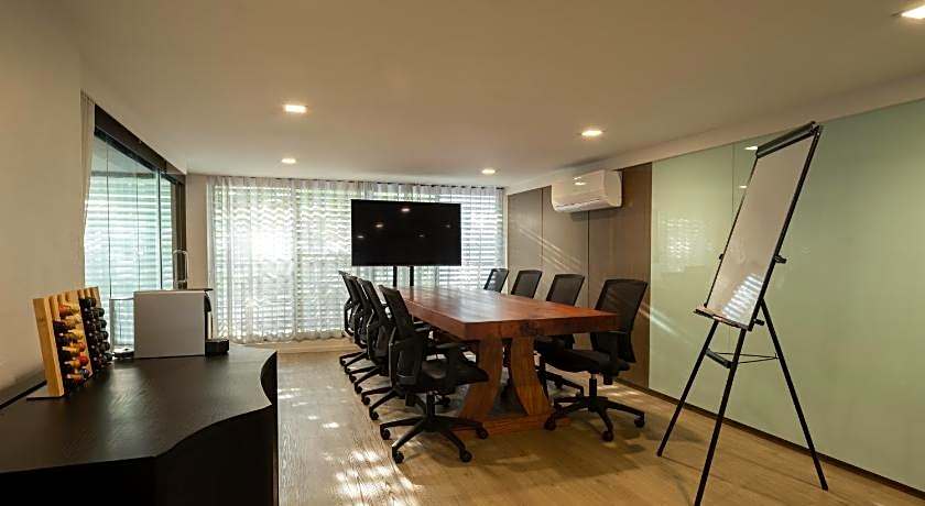 Stay Plus Hotel Bangkok