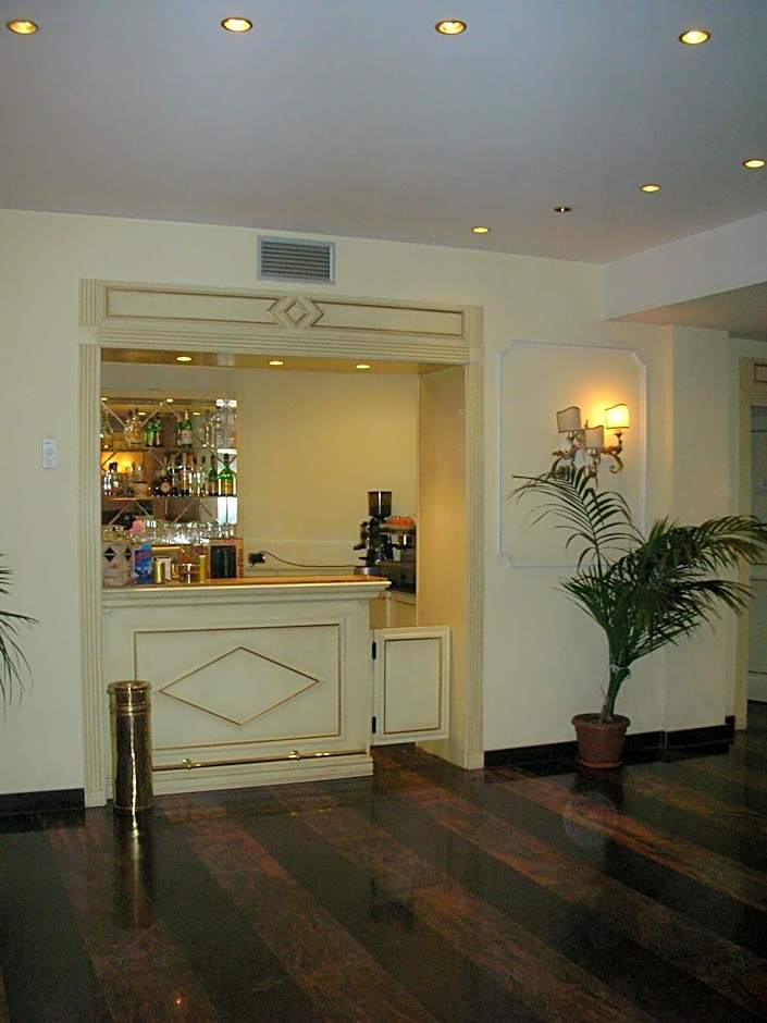 Hotel Quadrifoglio Roma Eur