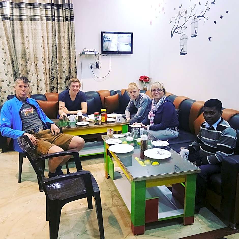 Friends Home Stay - Agra