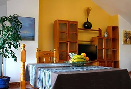 Two-Bedroom Apartment with Lake View