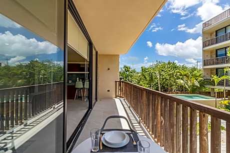 Pool View Loft Steps From The Ocean in Punta Cocos - C101