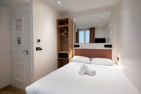 Double Room with Courtyard View