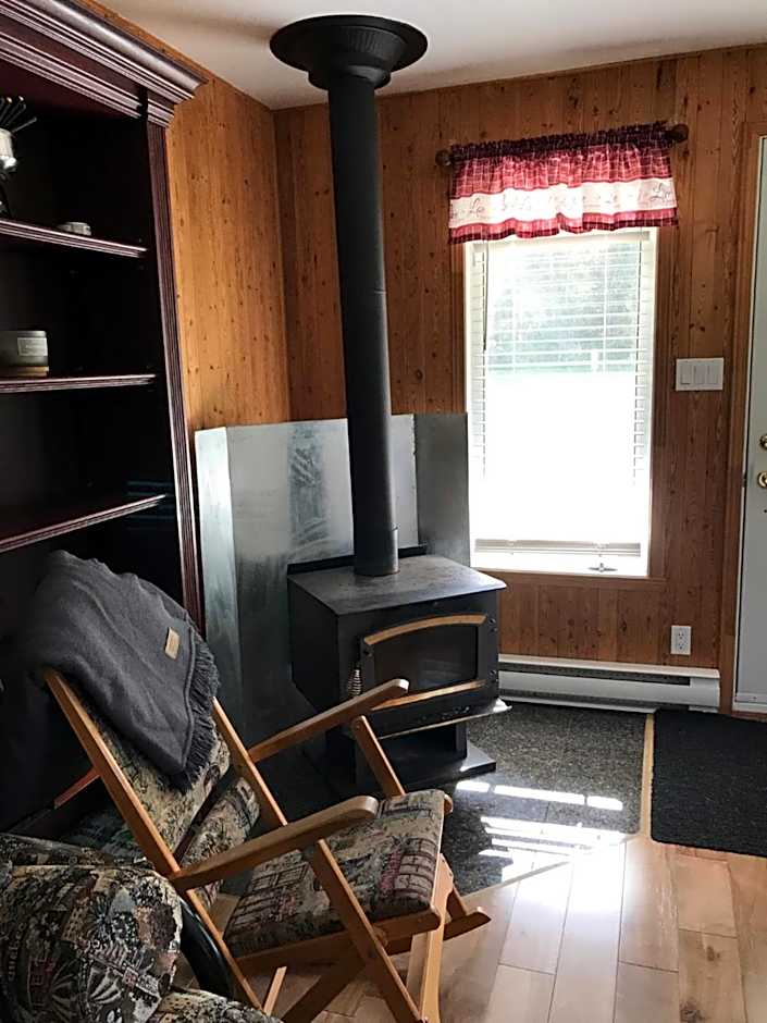 Aux Pignons Rouges Camping & Chalets