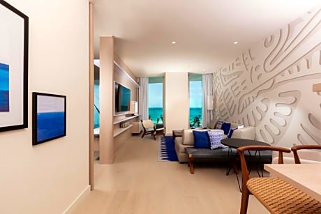 Deluxe One-Bedroom Suite Ocean Front
