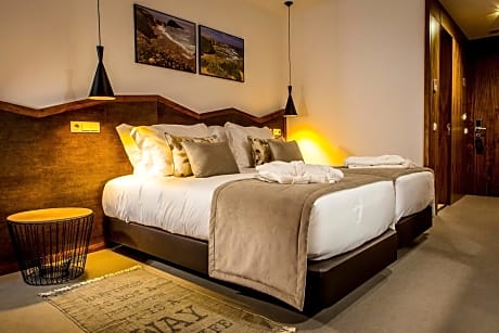 Double Room with Pool View