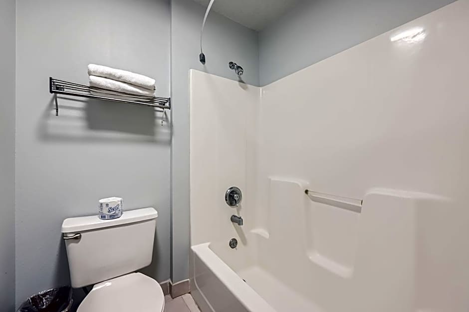 Travelodge by Wyndham Longmont