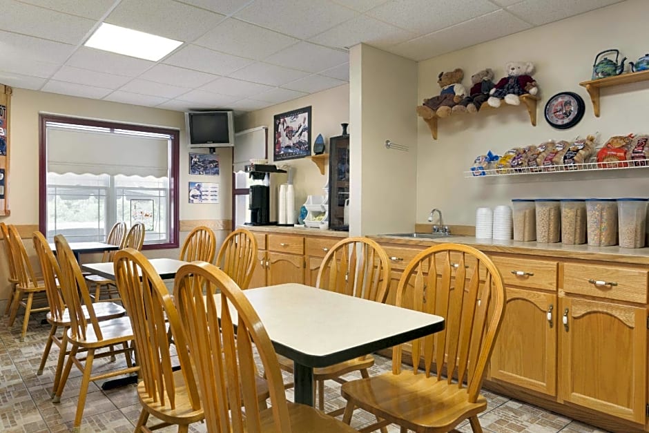 Travelodge by Wyndham Fredericton