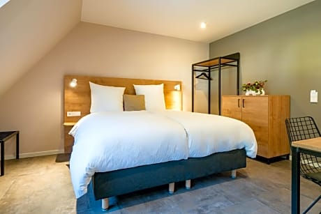 Double Room Category M