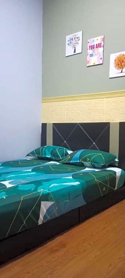 NY TROPICAL BACKPACKERS