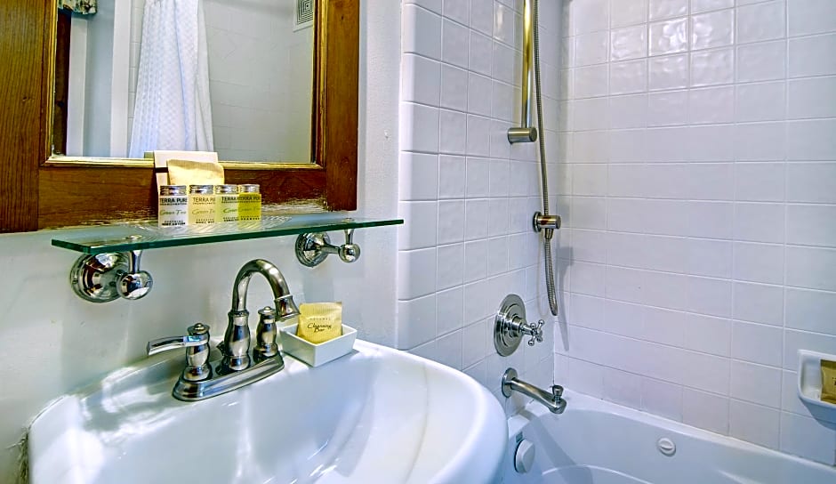 Babbling Brook Inn