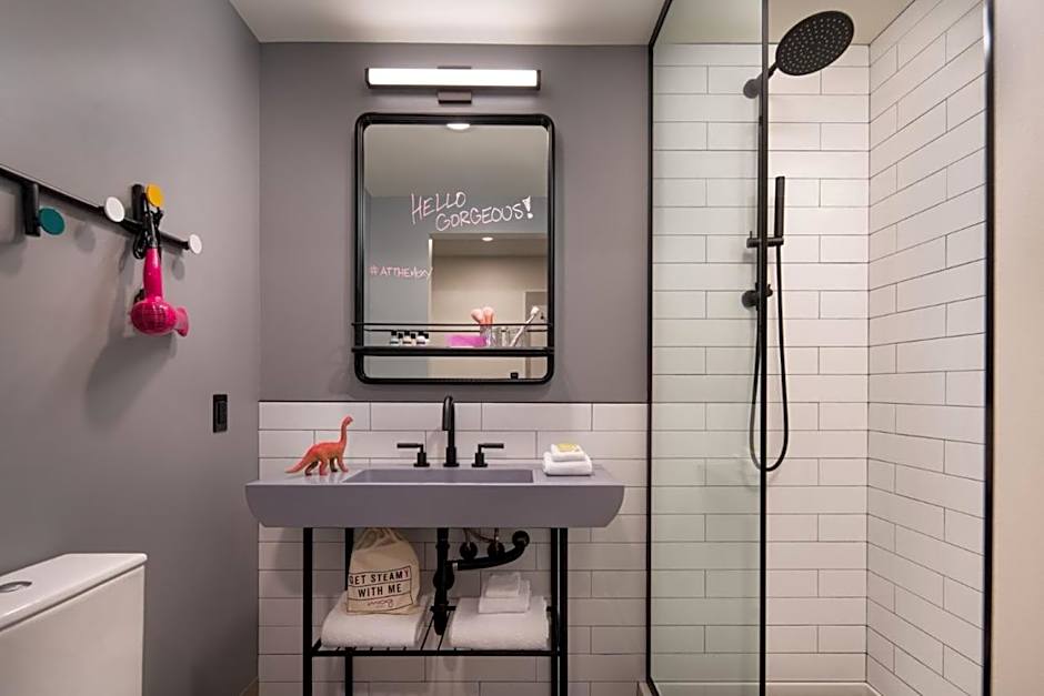 Moxy Portland Downtown