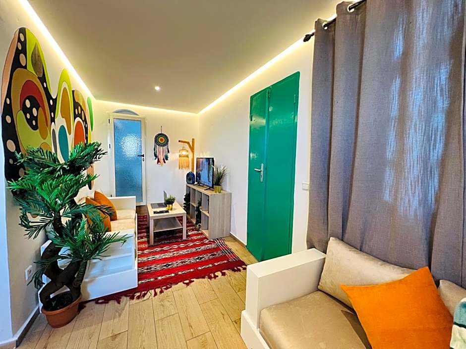 Art Riad Au Bord De La Mer