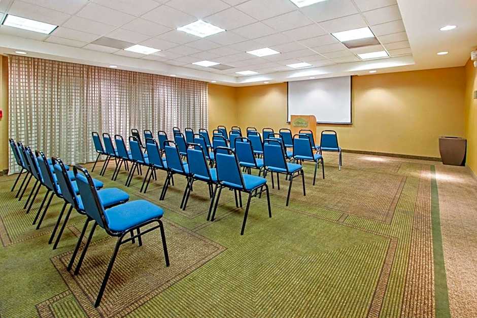 La Quinta Inn & Suites by Wyndham Albuquerque West