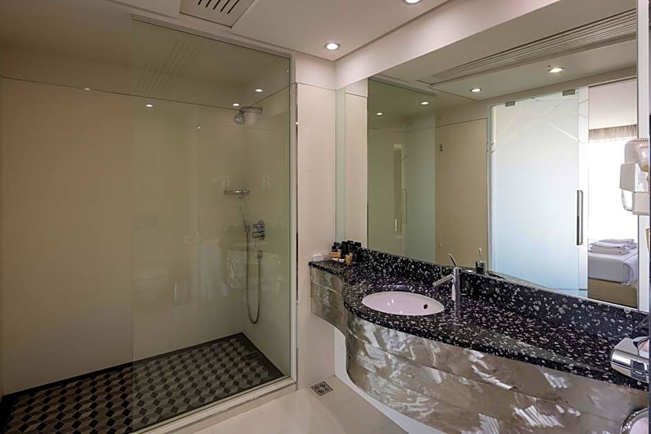 Nobel Zira Hotel
