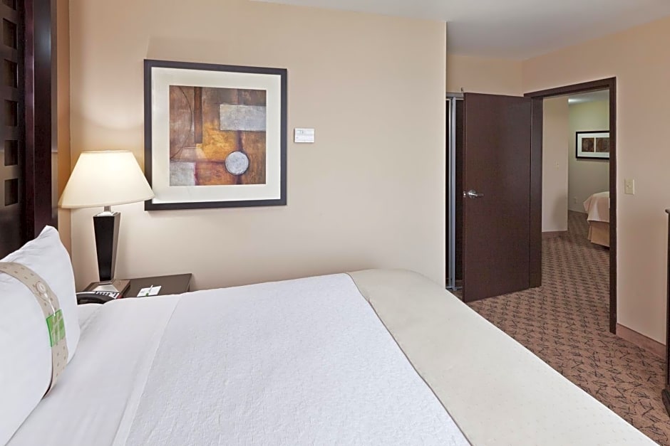 Holiday Inn Hotel & Suites Tulsa South, an IHG Hotel