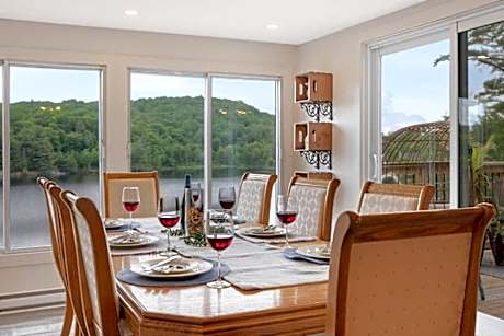 Twin Lake Retreat - Hot Tub & Private Beach