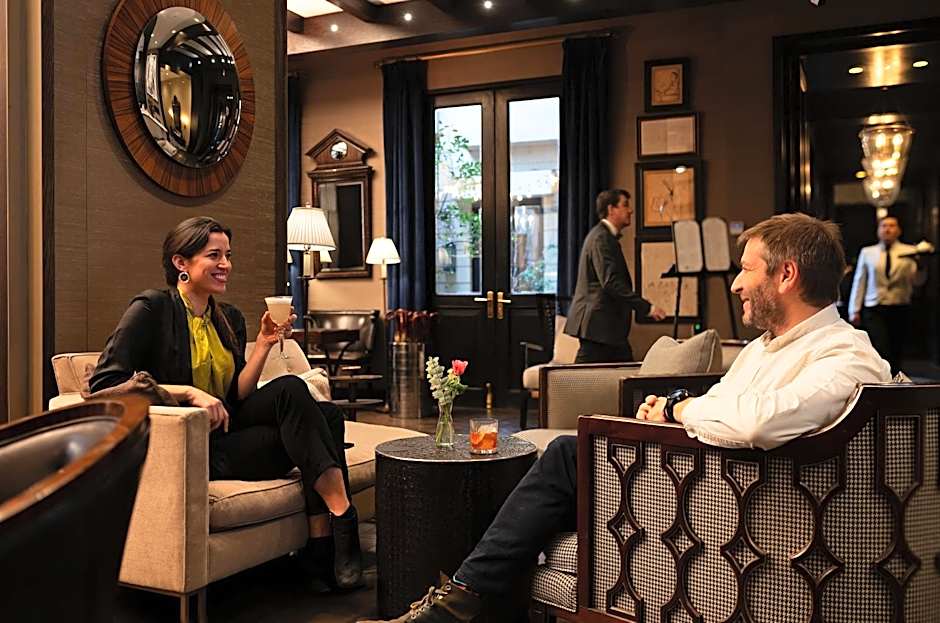 The Singular Santiago