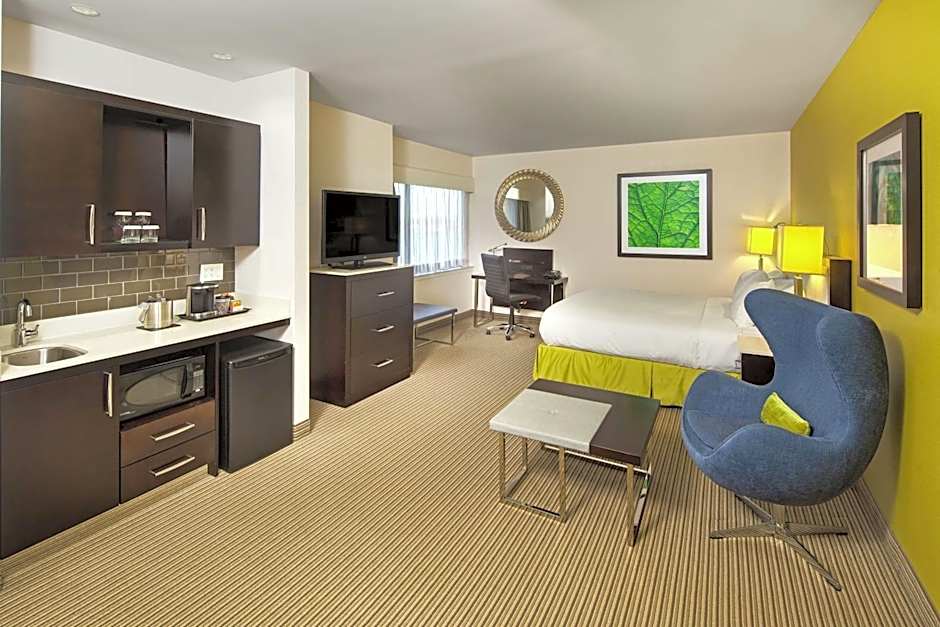 The Hollis Halifax - A DoubleTree Suites By Hilton