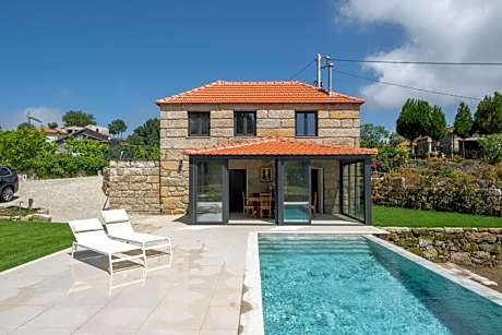 Casa da Fraga - Private Pool - Douro Valley - by RowdHouses
