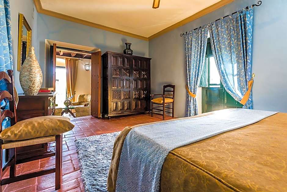 Hacienda El Santiscal Adults Only