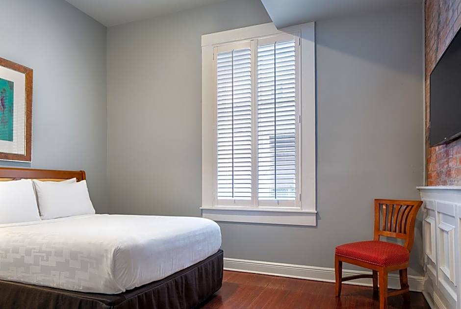 New Orleans Courtyard Hotel by the French Quarter