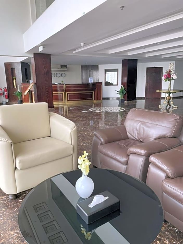 Golden Vision Hotel