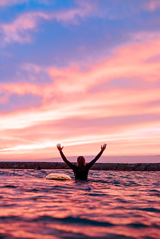 Kali Vice Surf Villa