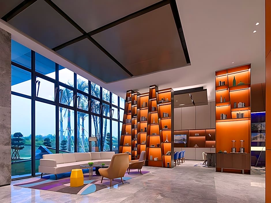 Hampton by Hilton Qionghai Railway Station