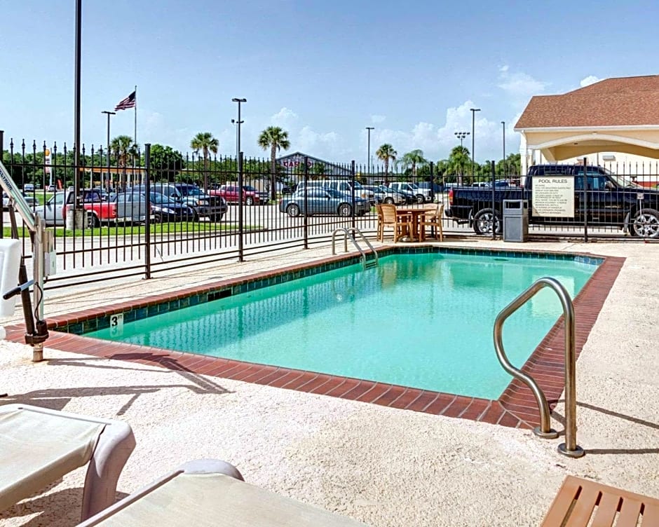 Suburban Extended Stay La Place