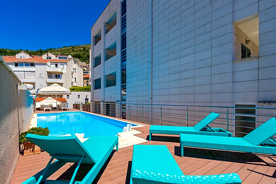 Berkeley Hotel & Day Spa