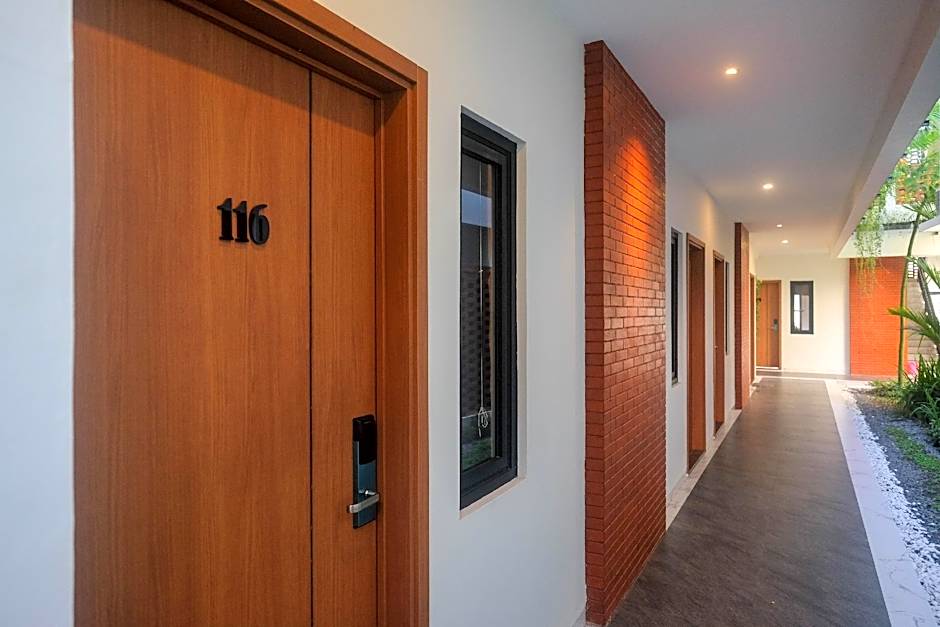 Urbanview Hotel Nardis Living near UMY