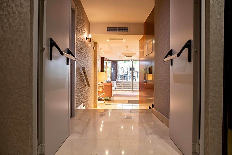 Hotel los Bracos by Silken