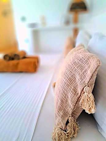 Deluxe Double Room with Side Sea View