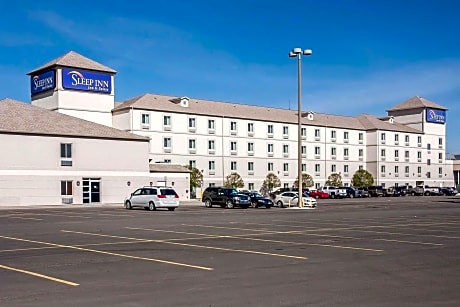 Sleep Inn & Suites Conference Center and Water Park