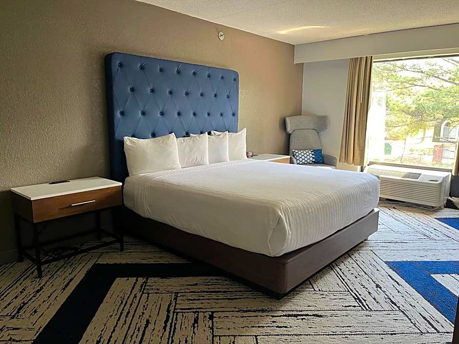 Sky Point Hotel & Suites - Atlanta Airport