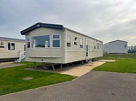 87 Lancaster Crescent