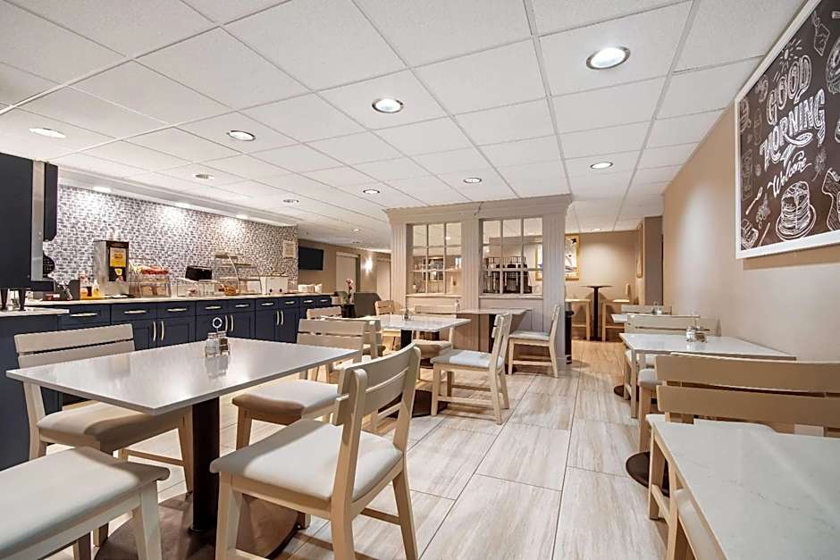 AmericInn by Wyndham Beloit