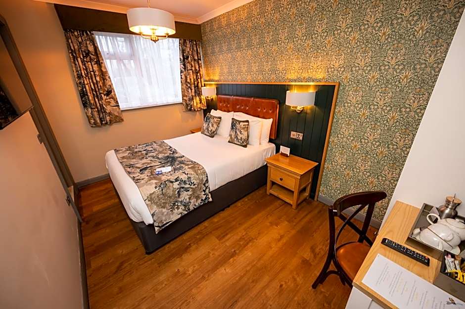 Riverside Hotel by Chef & Brewer Collection