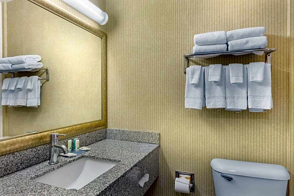 Quality Inn & Suites Oceanside