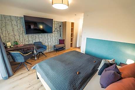 Double Room with Lake View / Dog Friendly